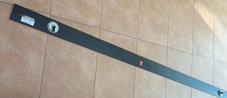 Bohle cutting ruler with suction cups