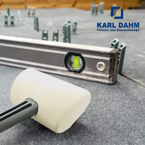 Gummihammer wei&szlig;, ist ideal f&uuml;r Eins&auml;tze auf der Baustelle und mehr und unverzichtbar f&uuml;r Handwerker.