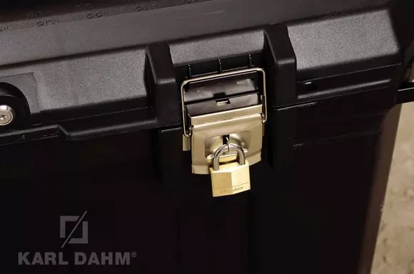 Toolbox with sturdy fastenings and locks