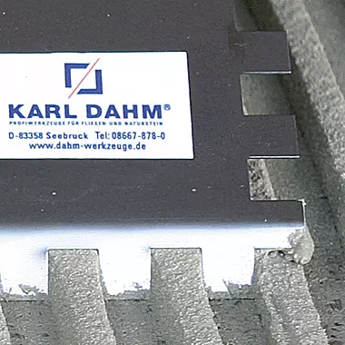 Zusatzbild Knickzahnkelle rostfrei, 10 mm, eine Eigenmarke direkt von Karl Dahm.