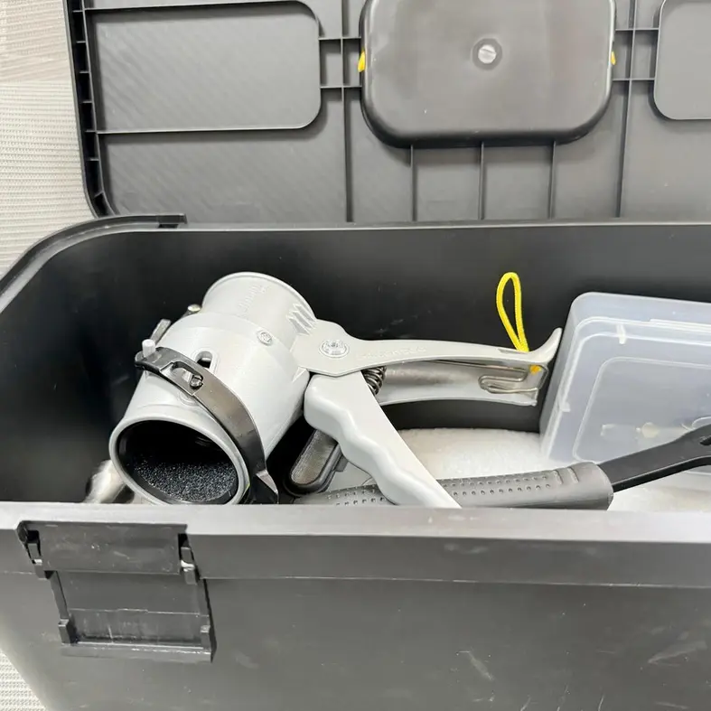 Die siligun im Werkzeugkoffer eingepackt 